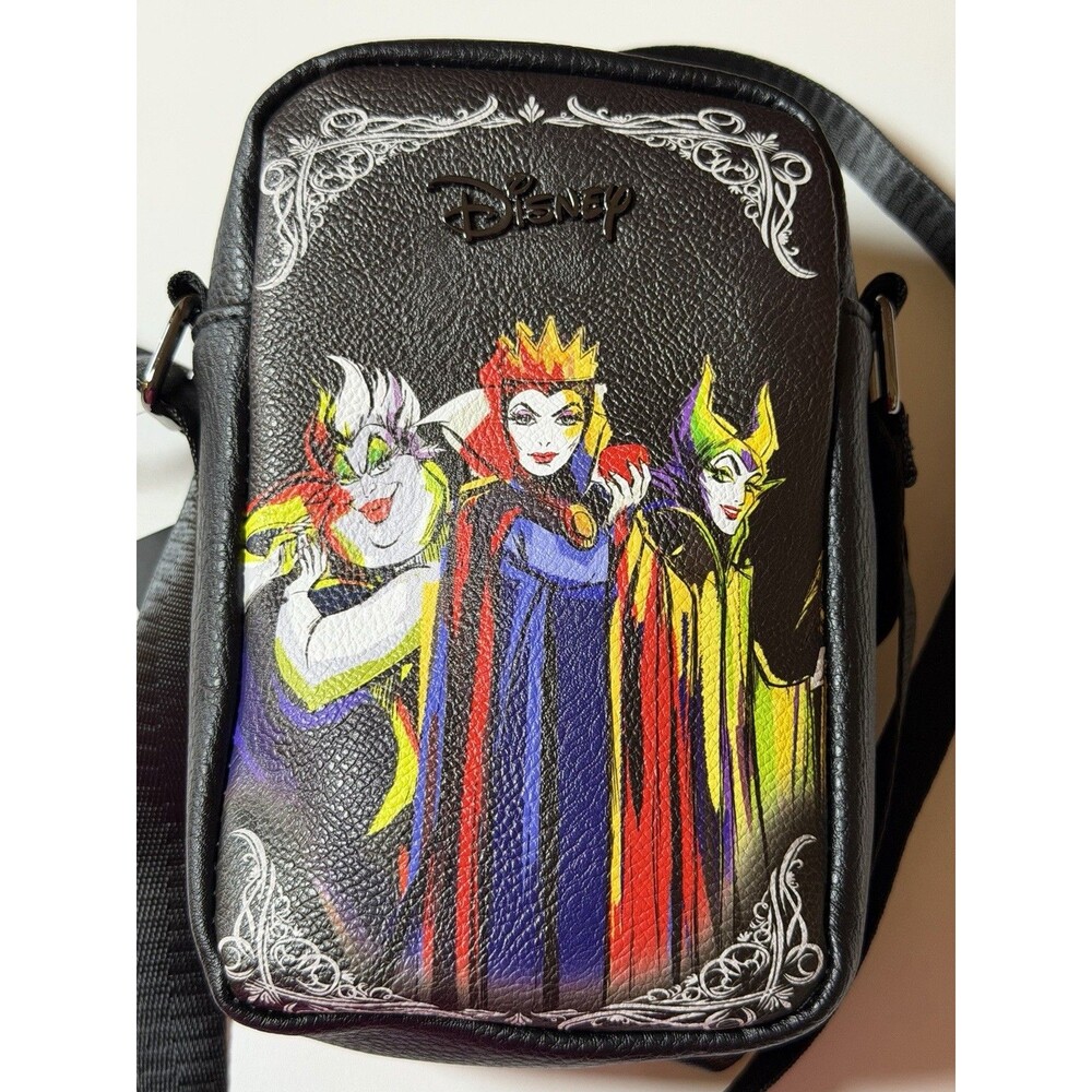 Buckle-Down Disney Villains Evil Queen Crossbody Bag & Poison Apple Charm – NWT - Picture 9 of 12
